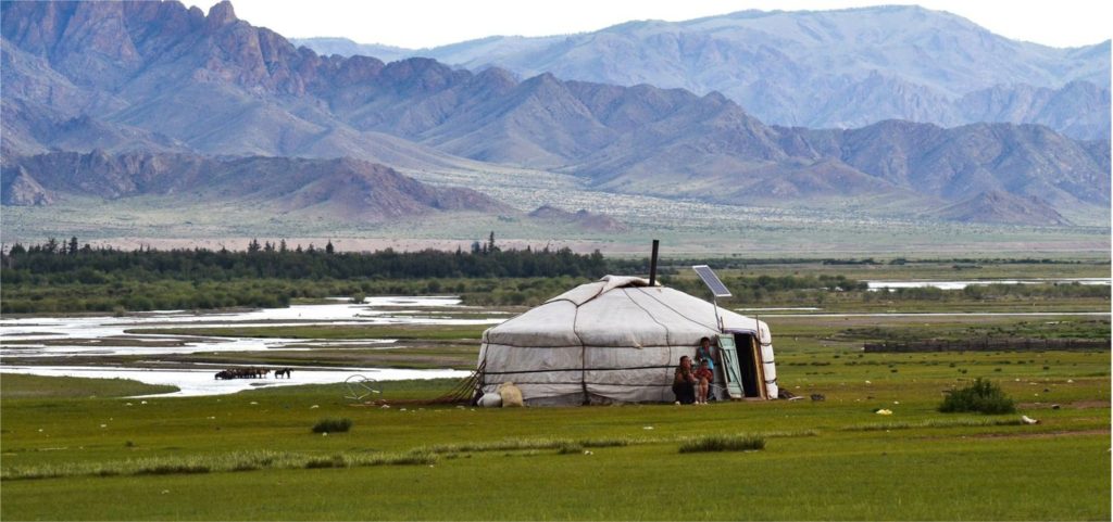 Rédaction d'un article de blog sur la vie nomade en Mongolie pour le site Odysway