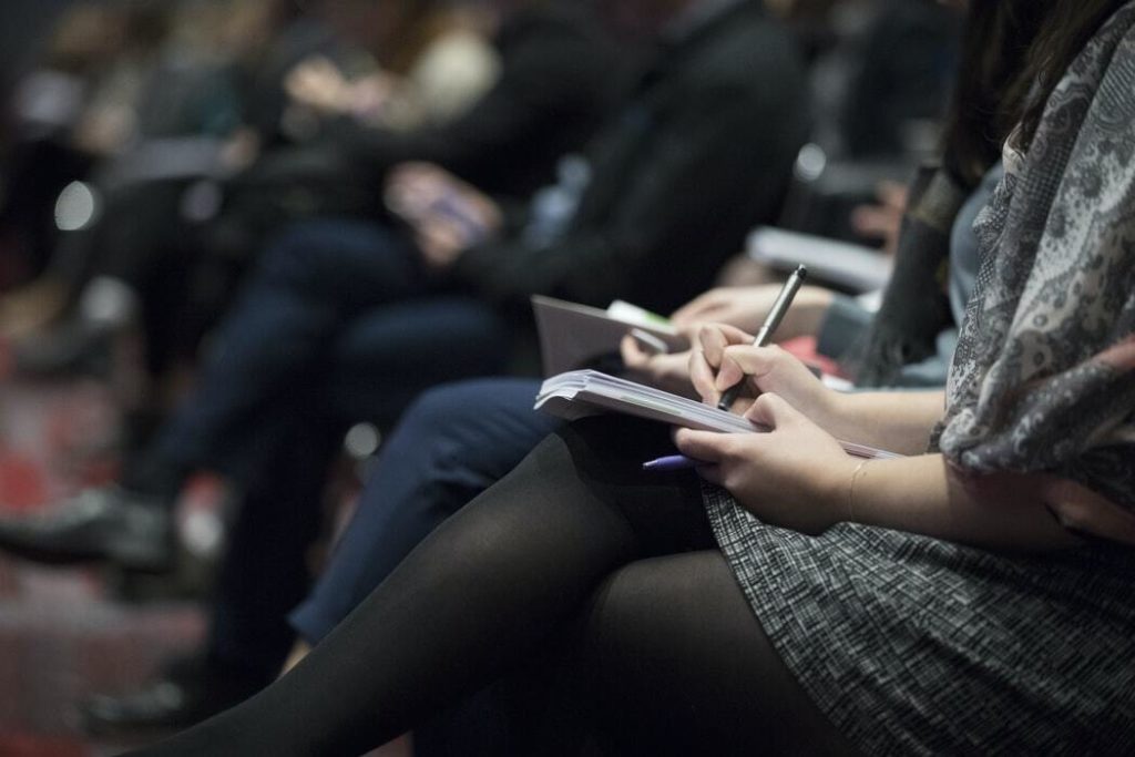 Rédaction d'un article sur comment faire une démission de l'Éducation nationale