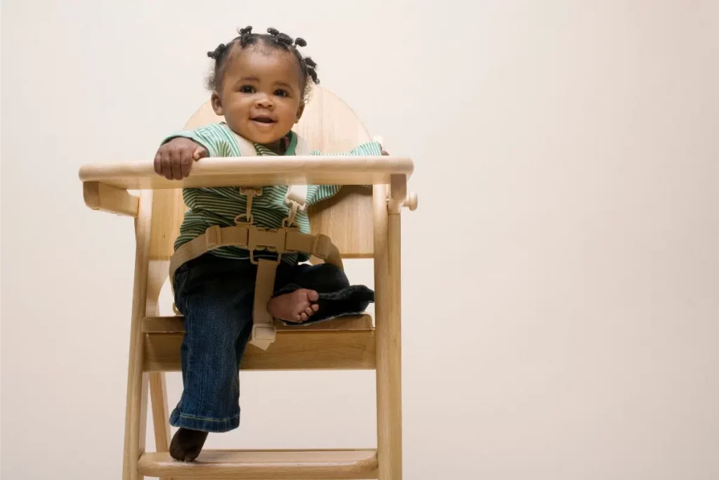 Rédaction d'un article de blog sur la chaise haute bébé pour le site Petite Crapule