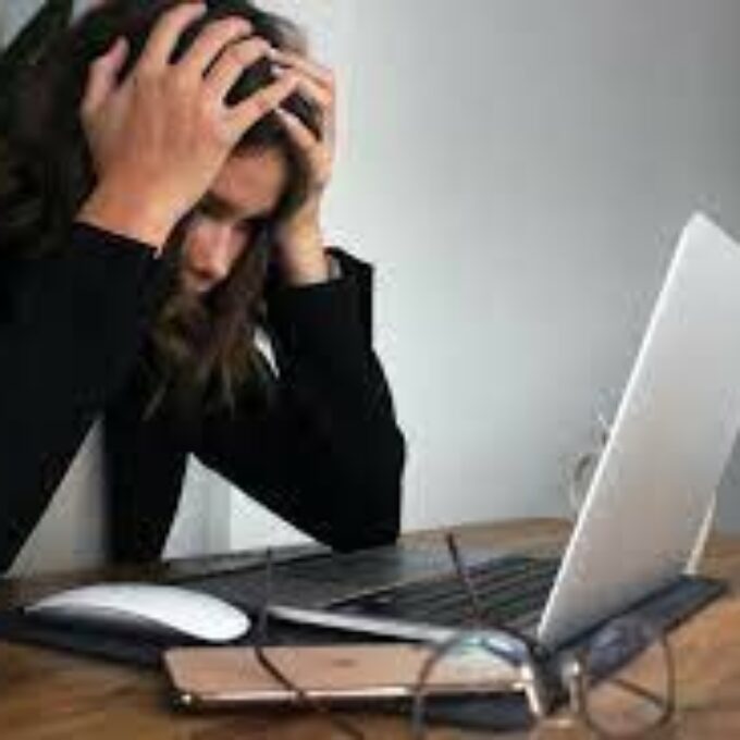 Rédaction d'un article de blog sur la gestion du stress au travail pour le site Même Pas Cap!