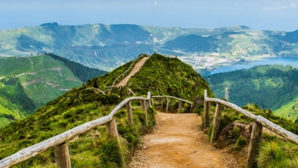 Trek immersif sur l’île de Sao Miguel aux Açores